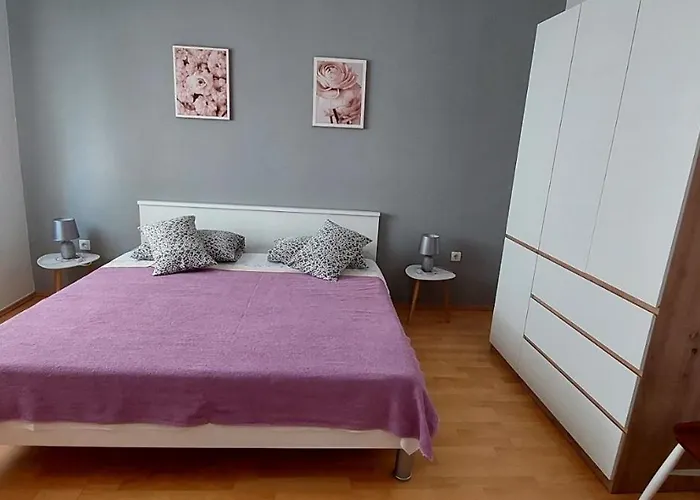 Alenka Apartmán Tkon