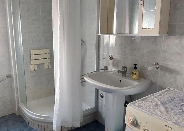 Alenka Apartmán Tkon