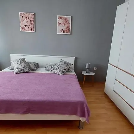 Alenka Apartment Tkon