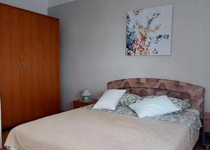 Apartamento Alenka Tkon