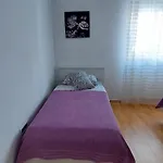 Alenka Appartement Tkon